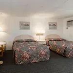 Dubois Manor Motel