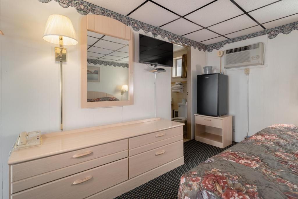 Manor Motel DuBois