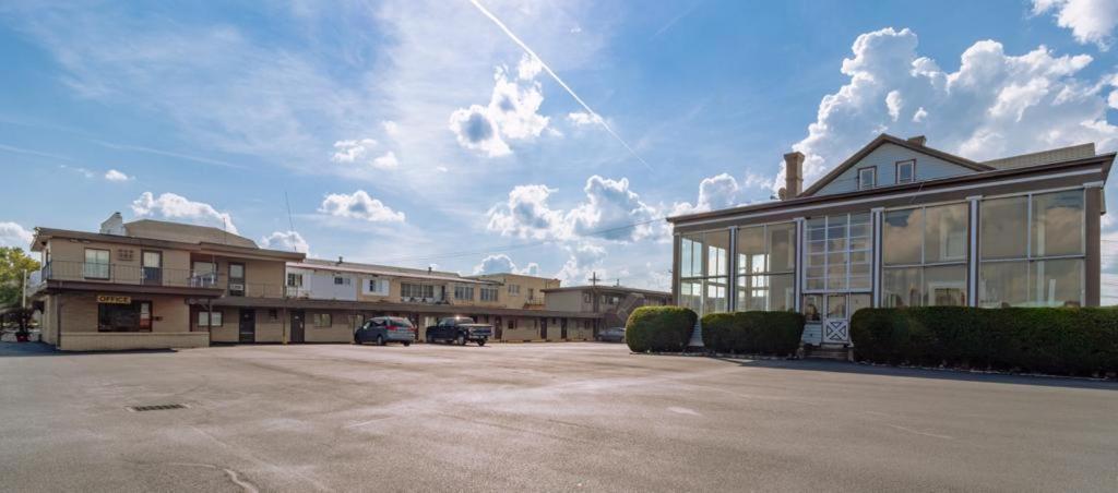 Motel Manor